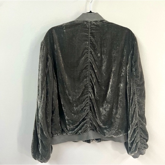 NWT $110 Free People! Gray Velour Velvet Bomber Jacket.Size M - Picture 6 of 7